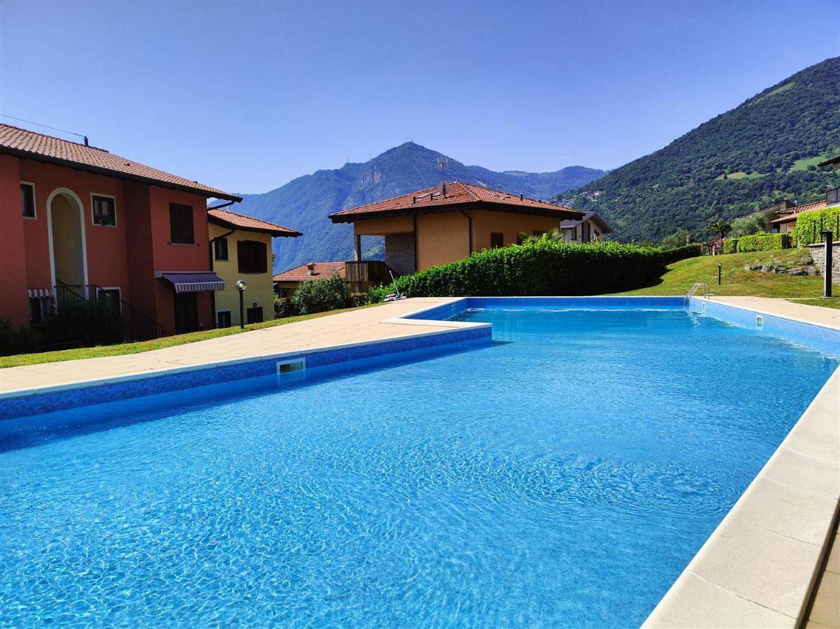 Iseolakerental - Casa Amici in Riva di Solto, Gemeinde Riva di Solto