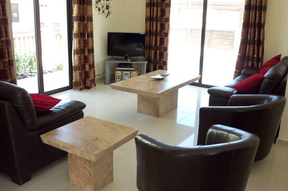 Nol Adre. Eine Luxusvilla mit eigenem Pool und Meerblick in Kapari, Südzypern