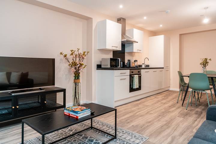 Holiday letting for 5 people, with balcony, child-friendly in Manchester