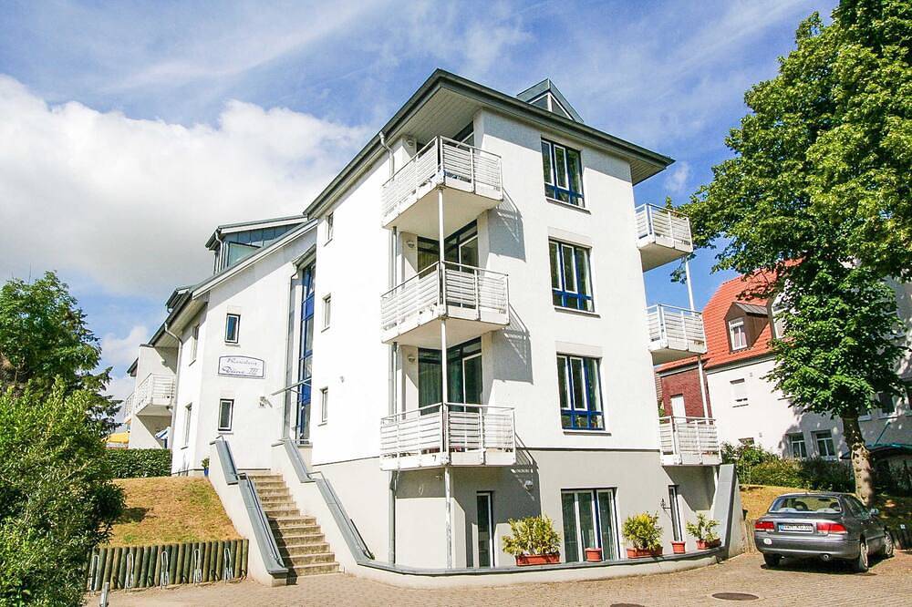 Ganze Wohnung, Helle Fewo im 1. Og mit gut ausgestatter Küche - Residenz Düne Iii in in Strand Boltenhagen, Boltenhagen
