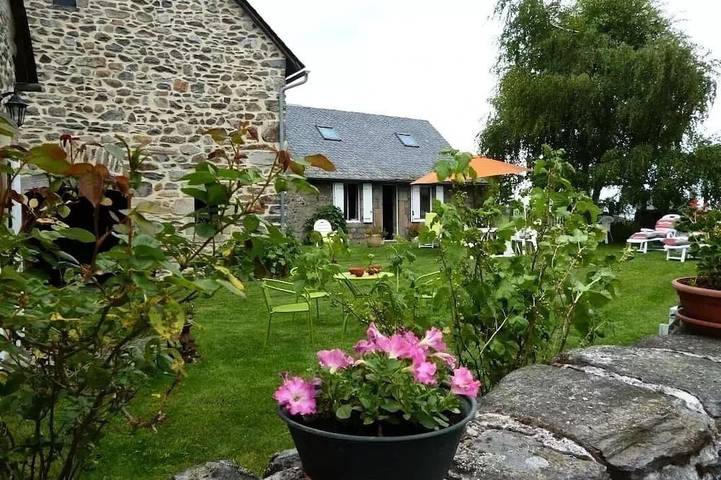 Location de vacances pour 8 personnes à Saint-Julien-près-Bort