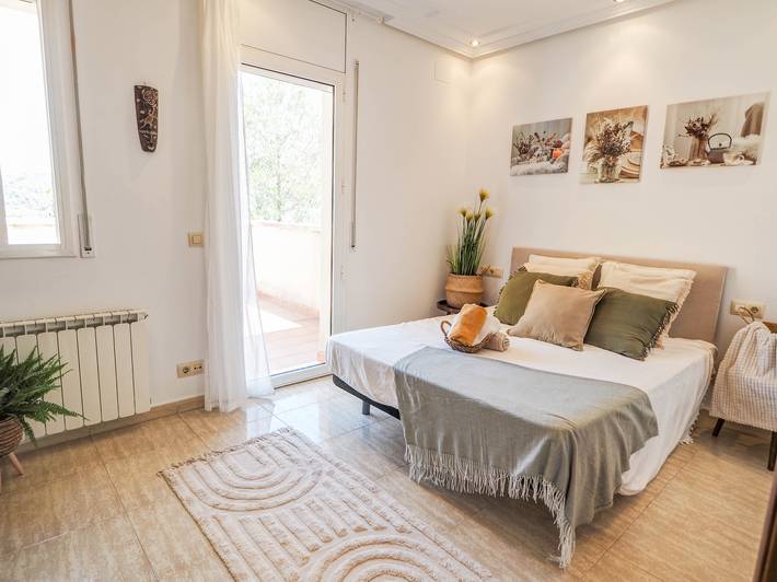 Chalet para 8 personas, con jardín además de piscina y balcón en Garraf - 4