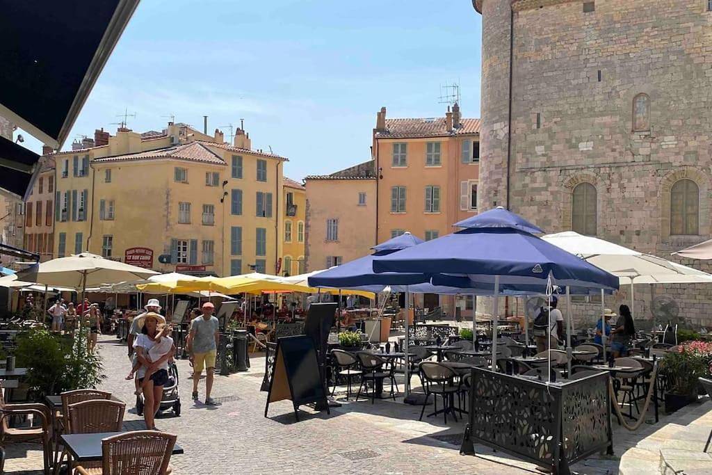 Appartement entier, Loft apartment at Villa Leonie in Hyeres, Parc national de Port-Cros