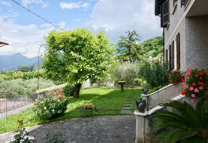 Location de vacances pour 5 personnes, avec vue sur le lac et jardin, animaux acceptés à Sulzano - 2