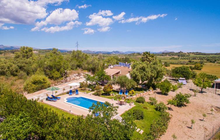 Finca für 4 Personen, mit Terrasse in Santa Margalida