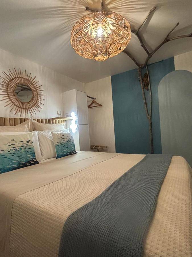 Gîte pour 6 personnes, avec piscine ainsi que vue et jardin à Case-Pilote