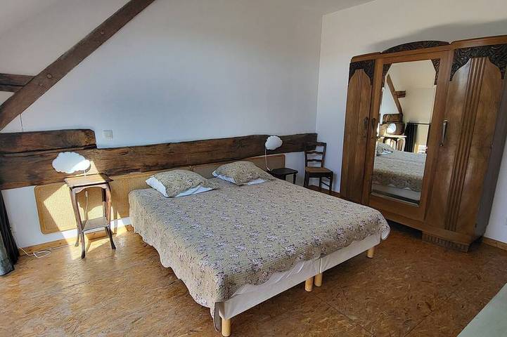 Location de vacances pour 6 personnes, avec terrasse et jardin, animaux acceptés à Saint-Marcelin-de-Cray - 2