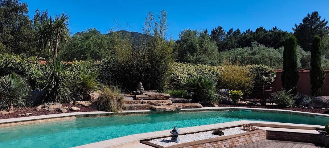 Location de vacances pour 2 personnes, avec piscine ainsi que vue et jardin, animaux acceptés à Saint-André - 2