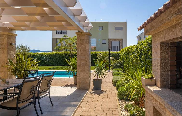 Ferienhaus für 8 Personen in Sukosan - 2