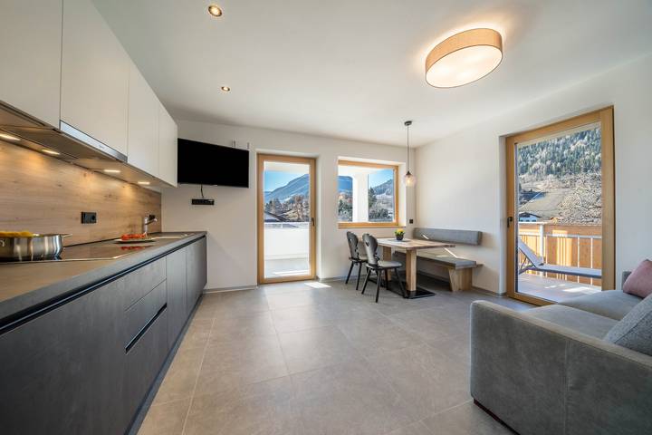 Ferienwohnung für 2 Personen, mit Balkon und Garten in Lana