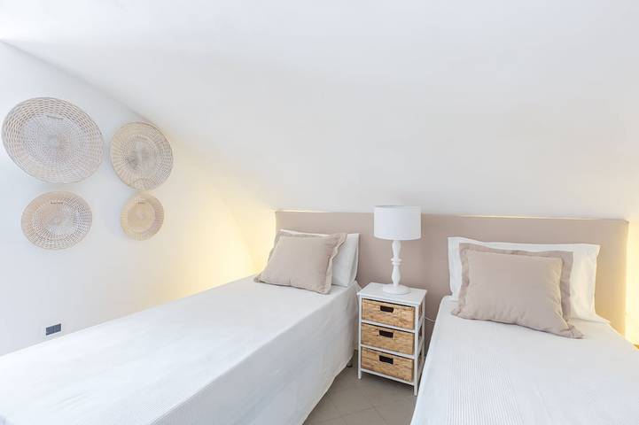 La Corte della Masseria - giardino privato e recintato - privacy - mare a 10 km in San Vito dei Normanni, Salento