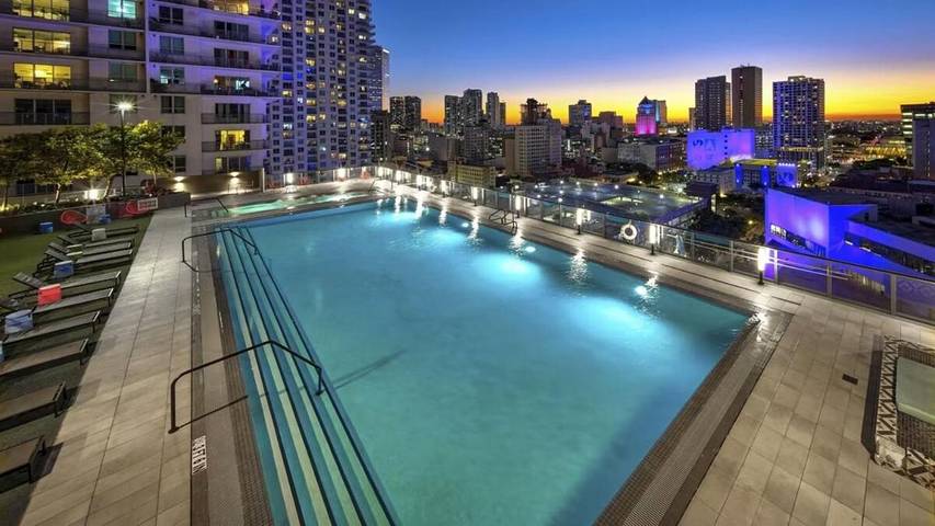 Loft per 2 persone, con idromassaggio e piscina nonché balcone in Miami
