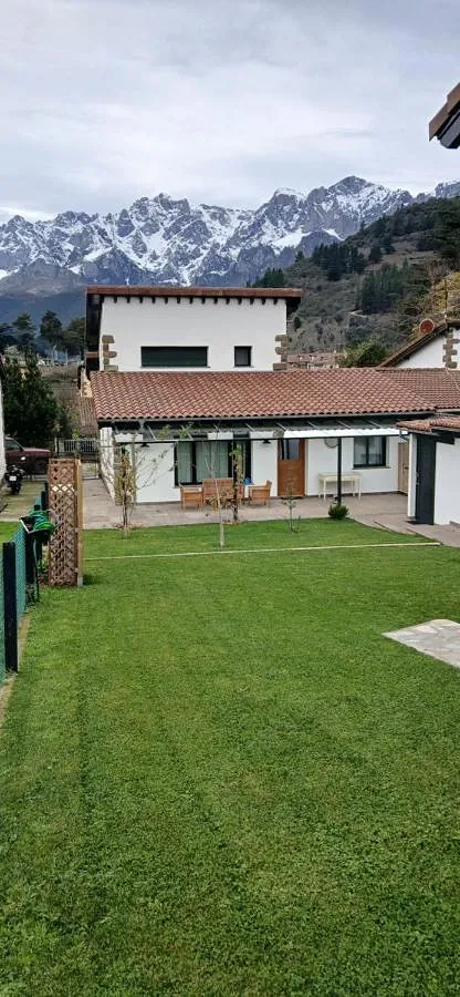 Apartamento de vacaciones para 6 personas, con vistas y jardín - 1