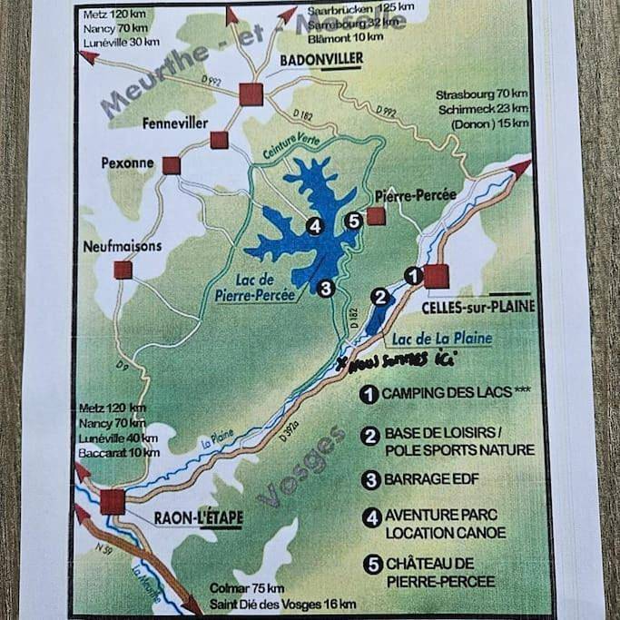 Location de vacances pour 8 personnes, avec jardin ainsi que piscine et vue à Celles-sur-Plaine - 3