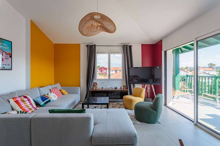 Apartamento entero, Bel appartement avec terrasse vue rhune, parking et proche des plages de Bidart in Bidart, Region de Bayona