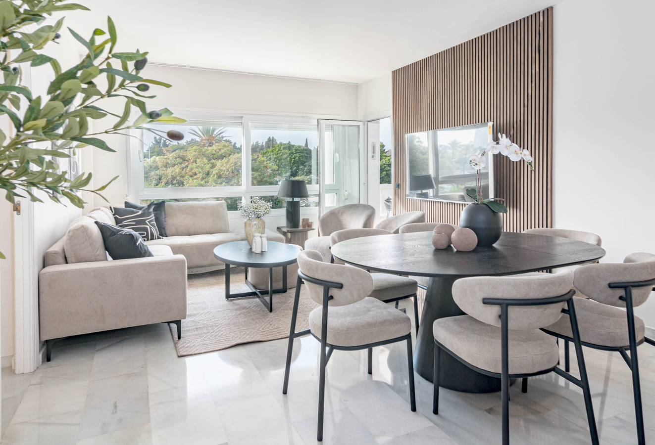 Entire apartment, Playa Rocio in Marbella West, Marbella