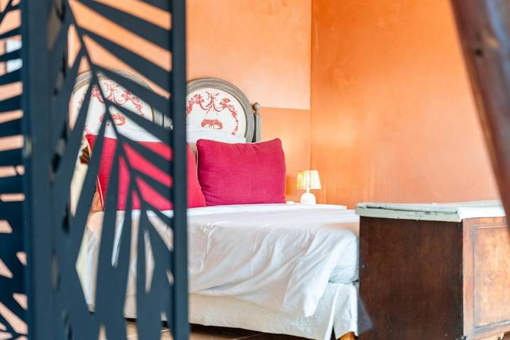 Hôtel pour 2 personnes, avec sauna et jardin ainsi que jacuzzi et piscine, animaux acceptés