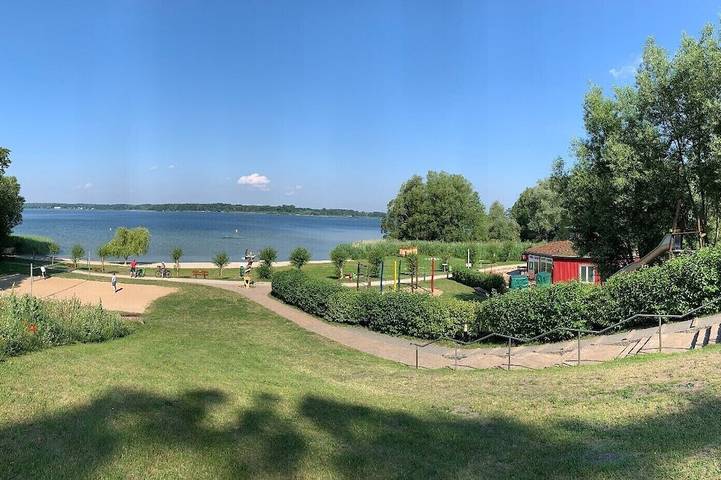 Ferienhaus für 4 Personen, mit Balkon und Garten in Zislow