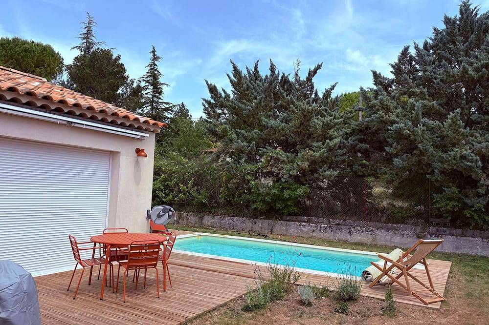 Chez Hamou et Julie, new modern house with swimming pool and boules pitch in Digne-les-Bains, Alpes-de-Haute-Provence