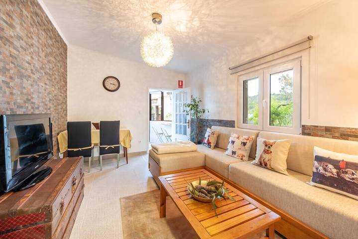 Casa de férias para 4 pessoas, com Varanda e Terraço e ainda Jardim and Piscina em Lisboa