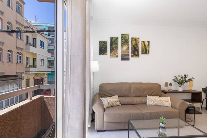 Apartamento entero, Apartamento 'A' Vacacional con Vistas al Mar, Balcón y Wi-Fi in La Isleta, Las Palmas de Gran Canaria