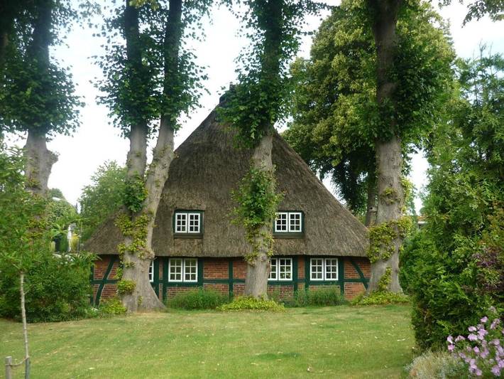 Ferienwohnung für 6 Personen, mit Balkon und Terrasse sowie Garten und Ausblick in Bordesholm