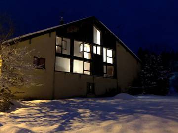 Gîte pour 12 personnes, avec jardin et vue dans Les Piards