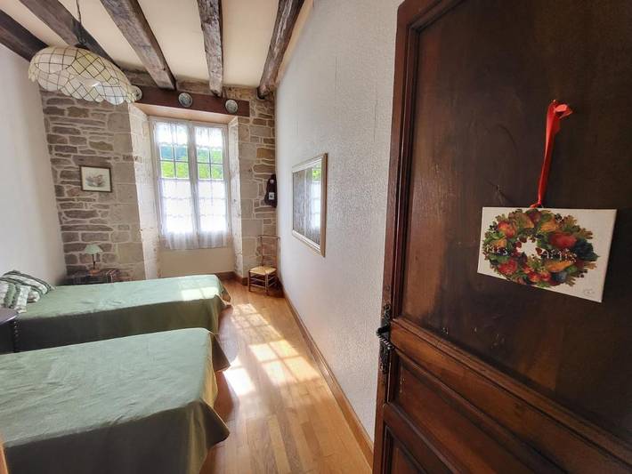 Location de vacances pour 10 personnes, avec terrasse ainsi que piscine et jardin à Strenquels - 3