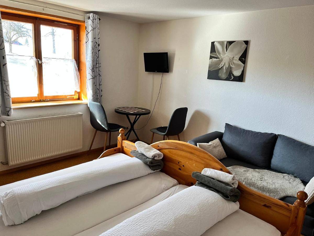 Ganze Ferienwohnung, Double Room with Private Bathroom in Stiefenhofen, Bayerisch Schwaben