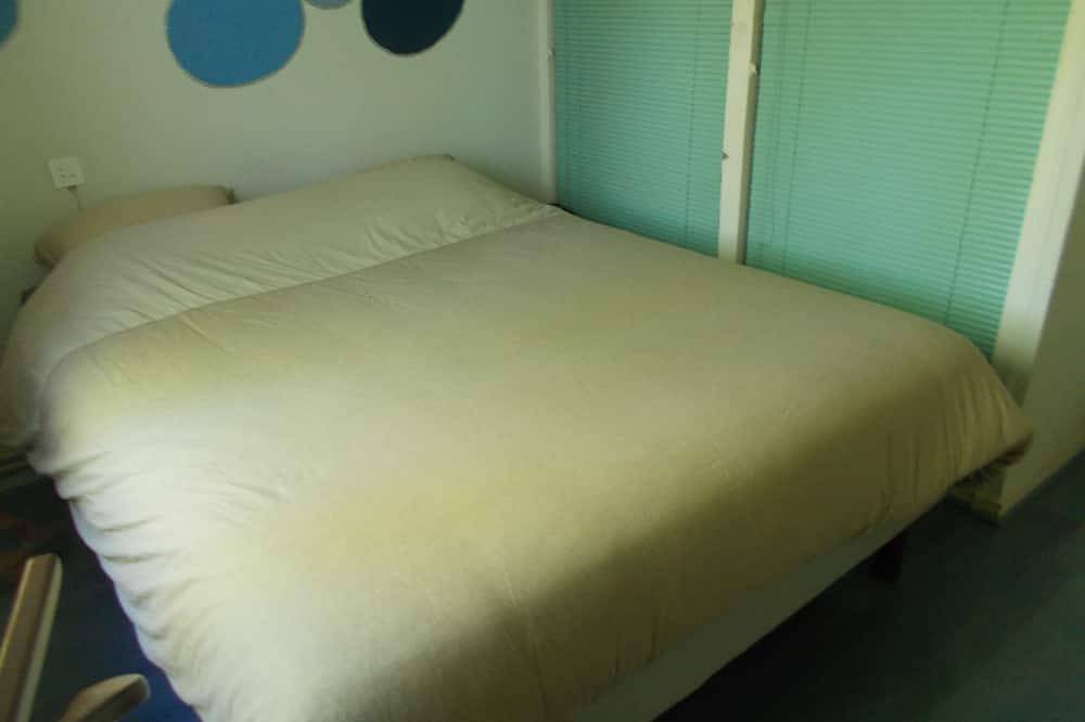 Architect-designed house in the countryside with private pool near Beaune in Lusigny-sur-Ouche, Beaune region