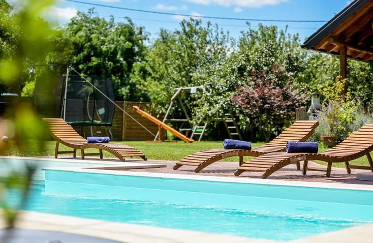 Gîte pour 5 personnes, avec sauna et jardin ainsi que piscine et vue, animaux acceptés en Croatie - 4