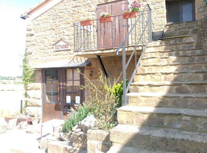 Casa rural para 6 personas, con balcón y vistas en Hoya de Huesca