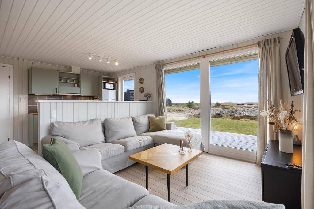 Beautiful holiday home for 6 guests and 1 dog in Hvide Sande, Holmsland Klit