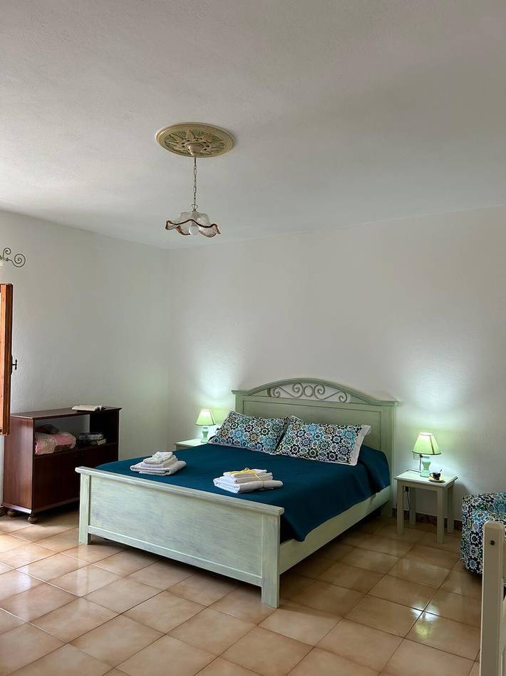 Holiday Home 'Casa Sonia' with Mountain View, Private Terrace and Wi-Fi in San Lorenzo (Osilo), Osilo