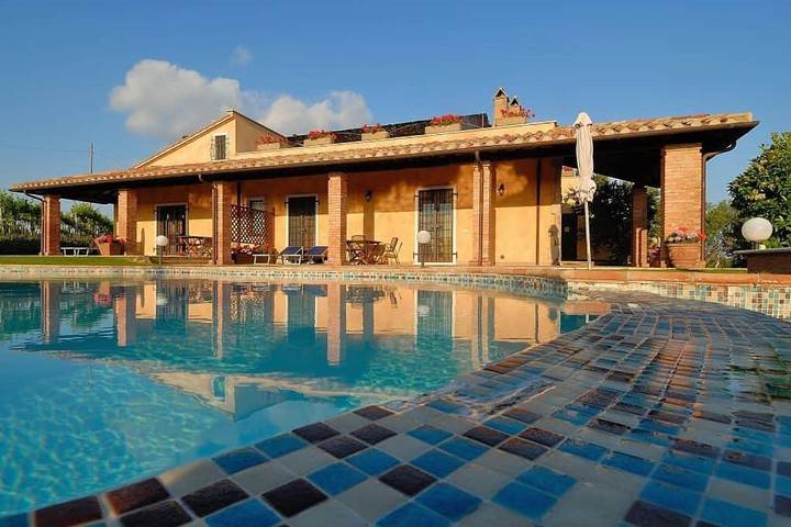 Appartamento vacanze per 3 persone, con giardino e piscina - 1