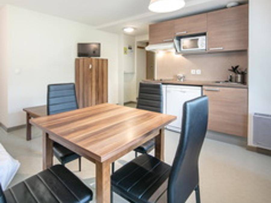 Résidence Les Gentianes - Vacancéole - Appartement 4 personnes - Appartement 2 pièces 4 personnes - Velux uniquement in Gresse-en-Vercors, Parc naturel régional du Vercors