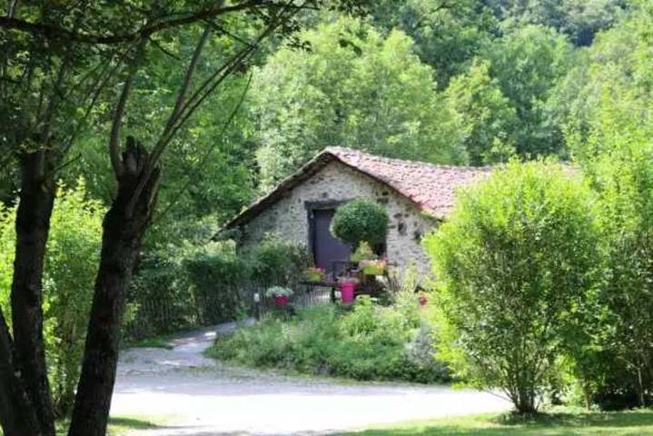 Location de vacances pour 4 personnes, avec piscine et terrasse, animaux acceptés à Saint-Constant (homonymie) - 2