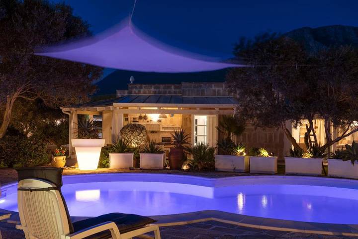Villa per 6 persone, con piscina e giardino nonché panorama in Favignana