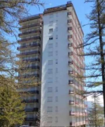 Gîte pour 5 personnes, avec vue ainsi que piscine et balcon à Pragela