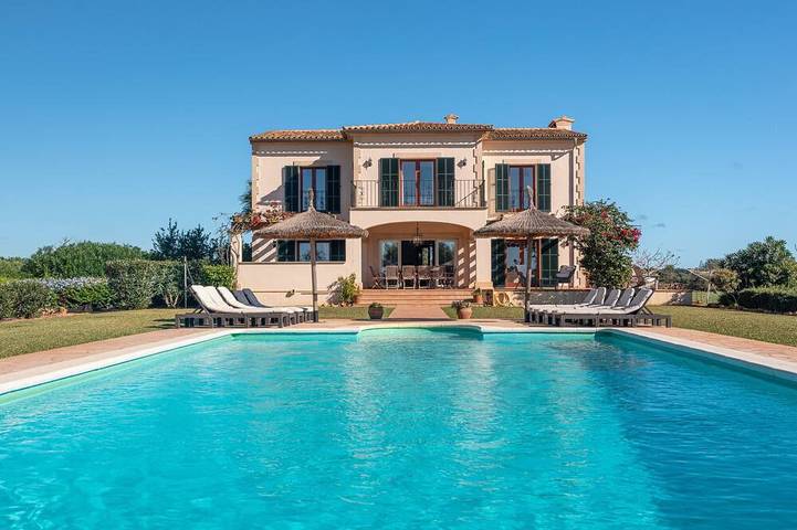 Villa for 10 people, with balcony and garden - 1