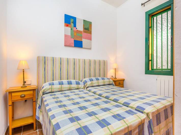 Casa rural para 6 personas, con Terraza y Piscina en Canyelles - 2
