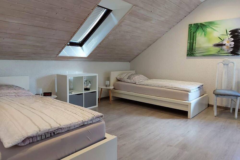 Ganze Wohnung, Ferienwohnung Lindenstraße Morbach - Appartement/Fewo, Dusche u. Bad, Wc, 3 in Niederkirchen, Pfälzer Bergland