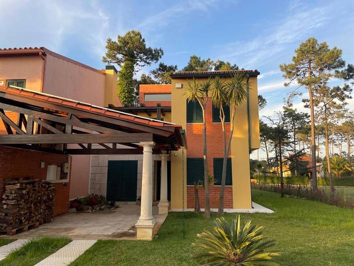 Apartamento para 10 personas, con piscina y vistas al lago además de vistas y jardín, Se admiten mascotas en Praia de Mira