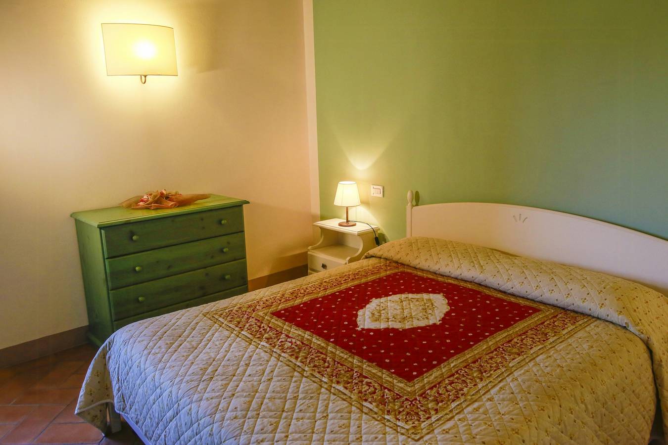 Ganze Wohnung, Historisches Bauernhaus mit Blick auf San Gimignano in San Gimignano, Siena Provinz