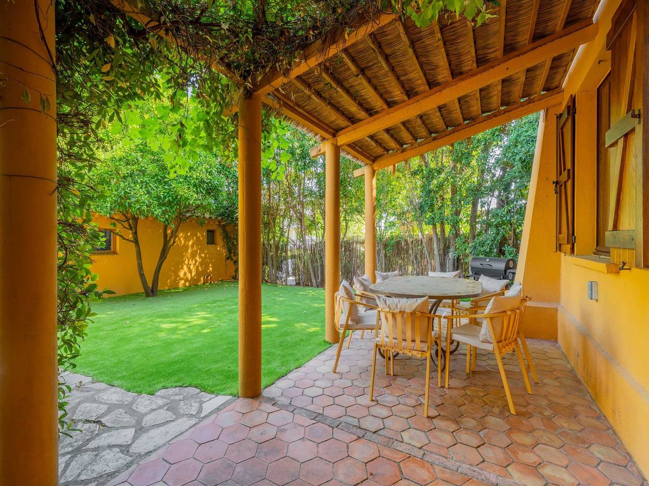 Appartement entier, Appartement climatisé avec jardin, 4 chambres/7 couchages – Saint-Tropez in Saint-Tropez, Côte méditerranéenne (France)