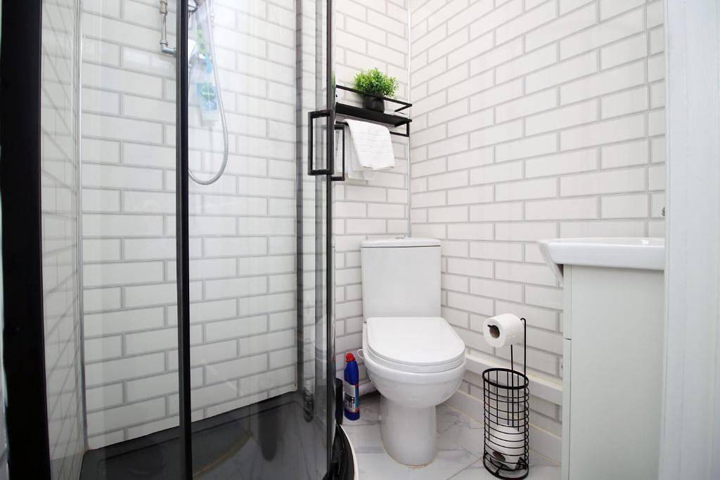 Appartement de vacances entier, 2 Bed Flat - Sleeps 6 - Parking - Wifi in Swansea, Région de Swansea