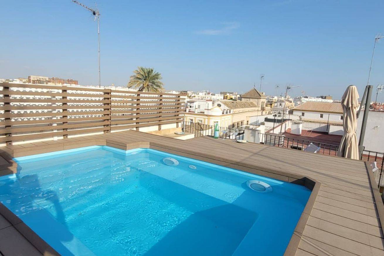 Ganze Wohnung, Ferienwohnung für 2 Personen mit Balkon/Terrasse in Casco Antiguo, Sevilla
