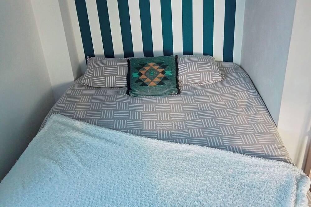 Cosy room with private bathroom in the heart of the Longeville/mer marshes in Longeville-sur-Mer, Vandea