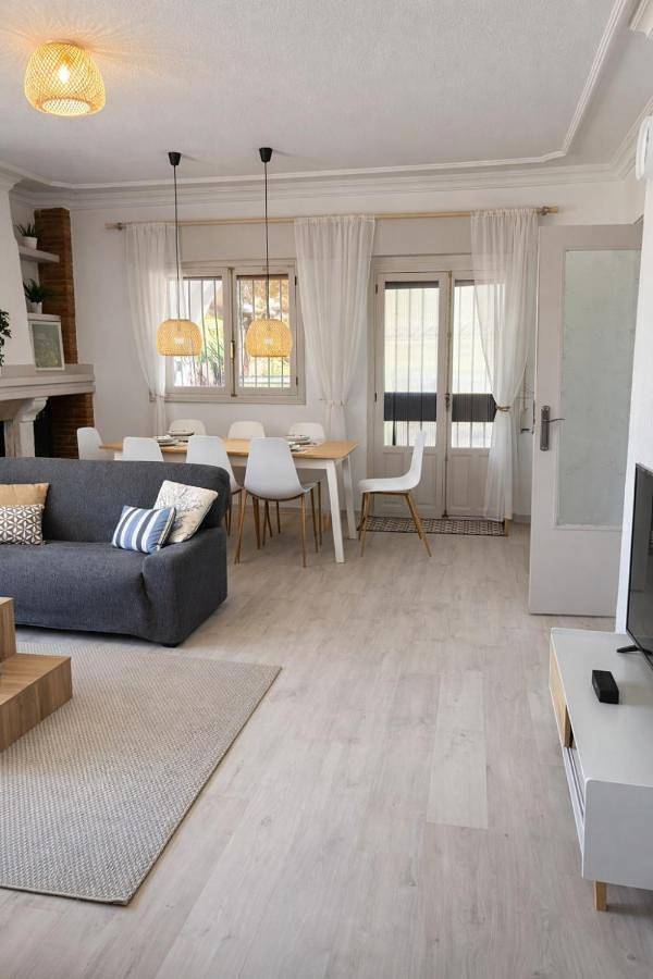 Villa pour 10 personnes, avec terrasse ainsi que vue et piscine - 1