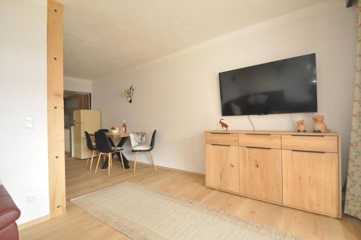 Ferienwohnung für 2 Personen, mit Balkon und Whirlpool sowie Terrasse und Garten in Wallgau - 3
